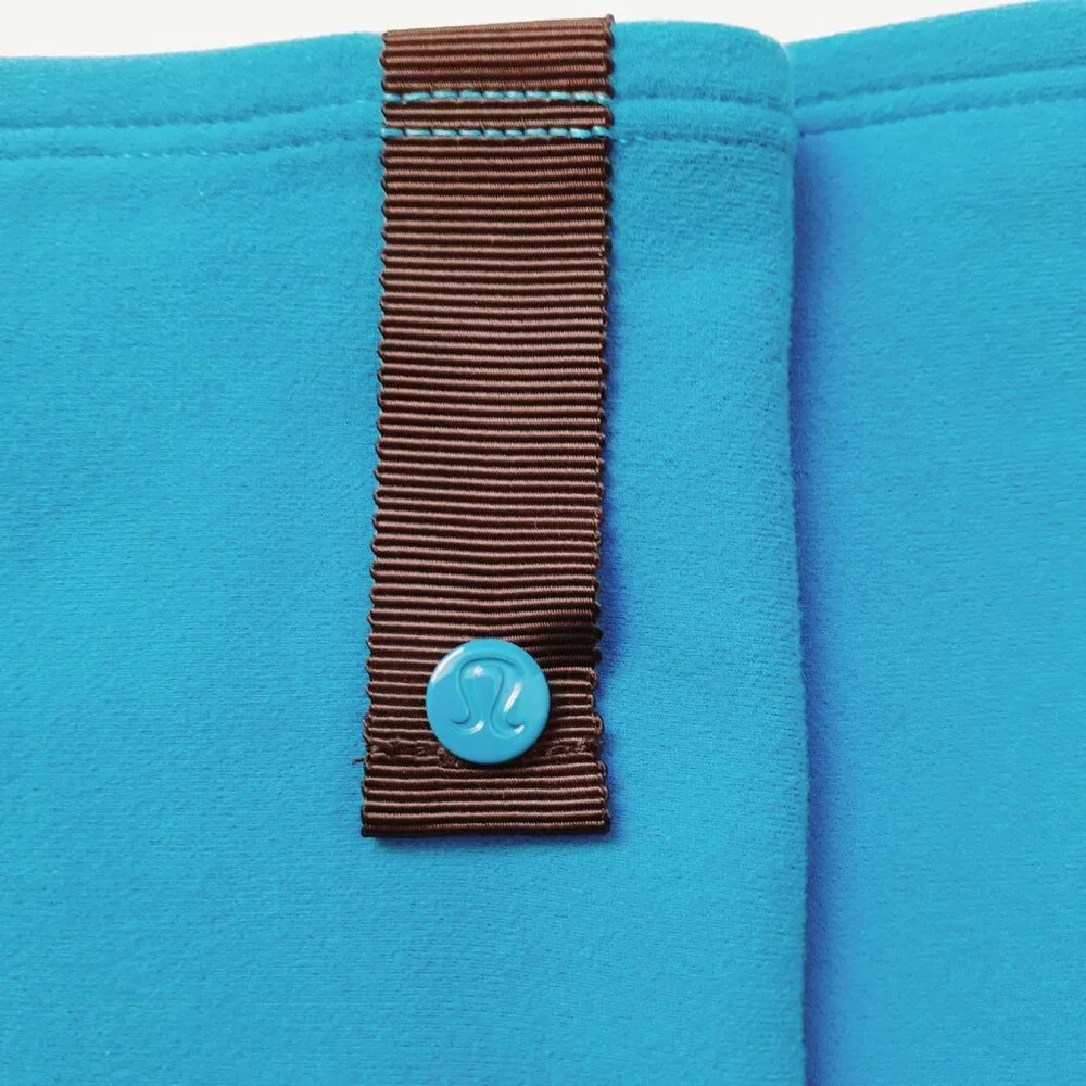 Lululemon Vinyasa Scarf Rulu in Cornflower Blue / Black